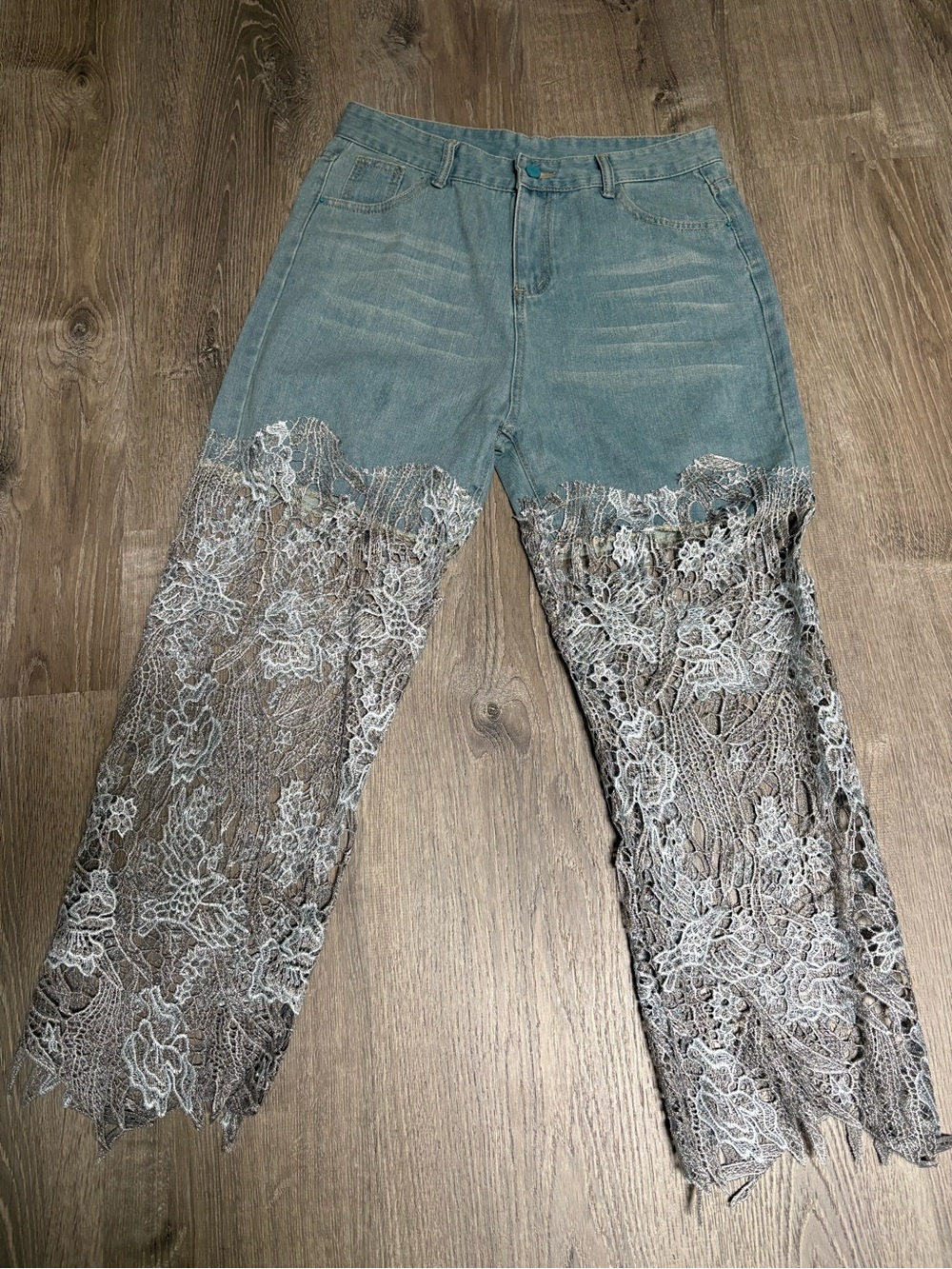 Light Wash New Denim Jeans with Lace Patchwork Size Large